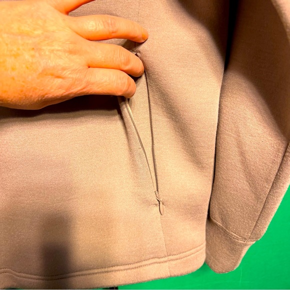 Gramicci S New Beige Sweater 2 Zipped Pockets Zipper on Shoulder Side Zipper - Picture 5 of 12